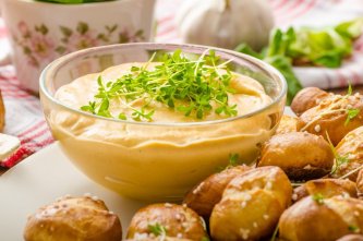 Hořčičný dip ke steakům – vyzkoušejte novou kombinaci